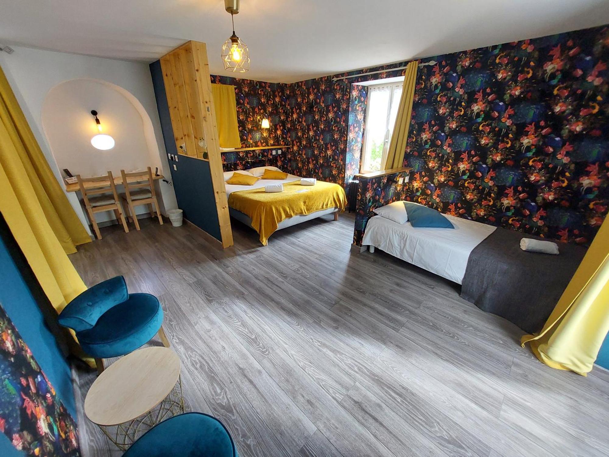Logis Hotels - Auberge De L'Ile - Hotel 3 Etoiles Et Restaurant Creysse  Exteriör bild