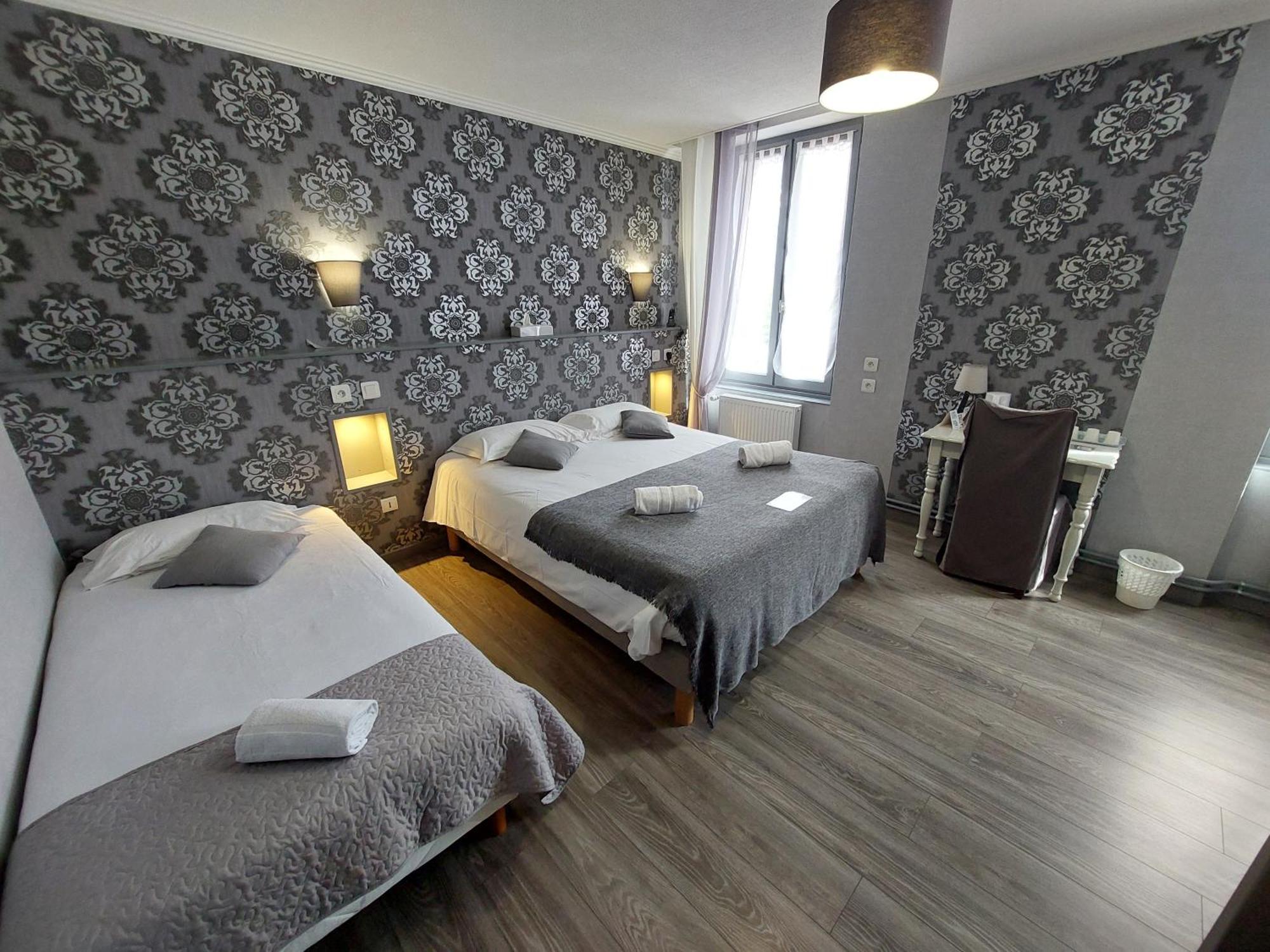 Logis Hotels - Auberge De L'Ile - Hotel 3 Etoiles Et Restaurant Creysse  Exteriör bild