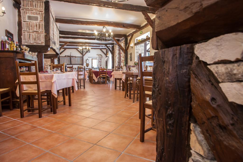 Logis Hotels - Auberge De L'Ile - Hotel 3 Etoiles Et Restaurant Creysse  Exteriör bild