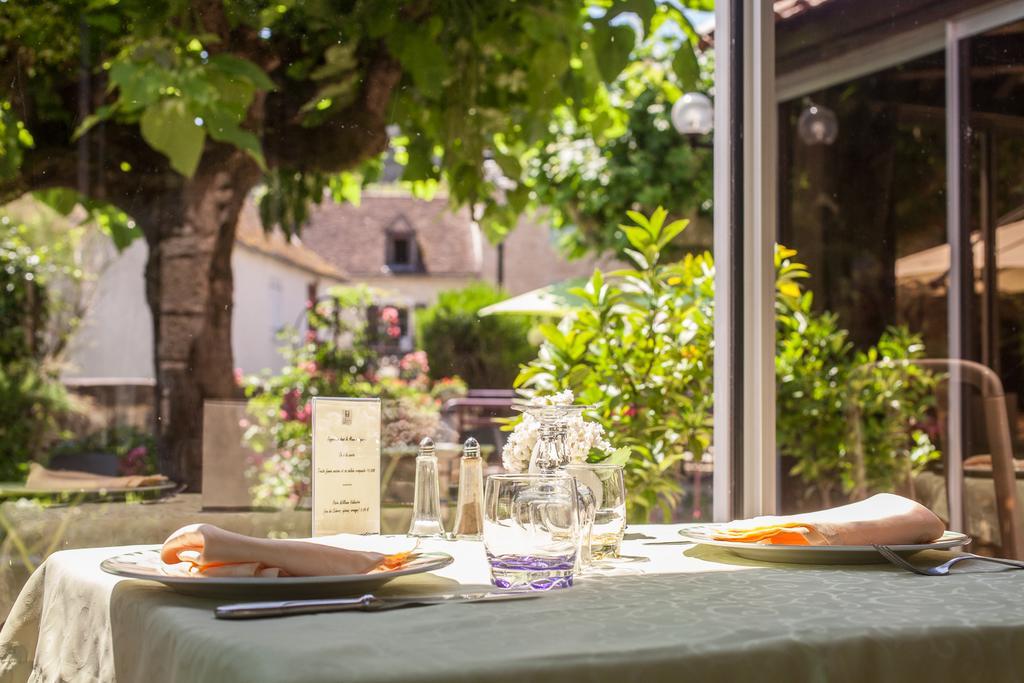 Logis Hotels - Auberge De L'Ile - Hotel 3 Etoiles Et Restaurant Creysse  Exteriör bild