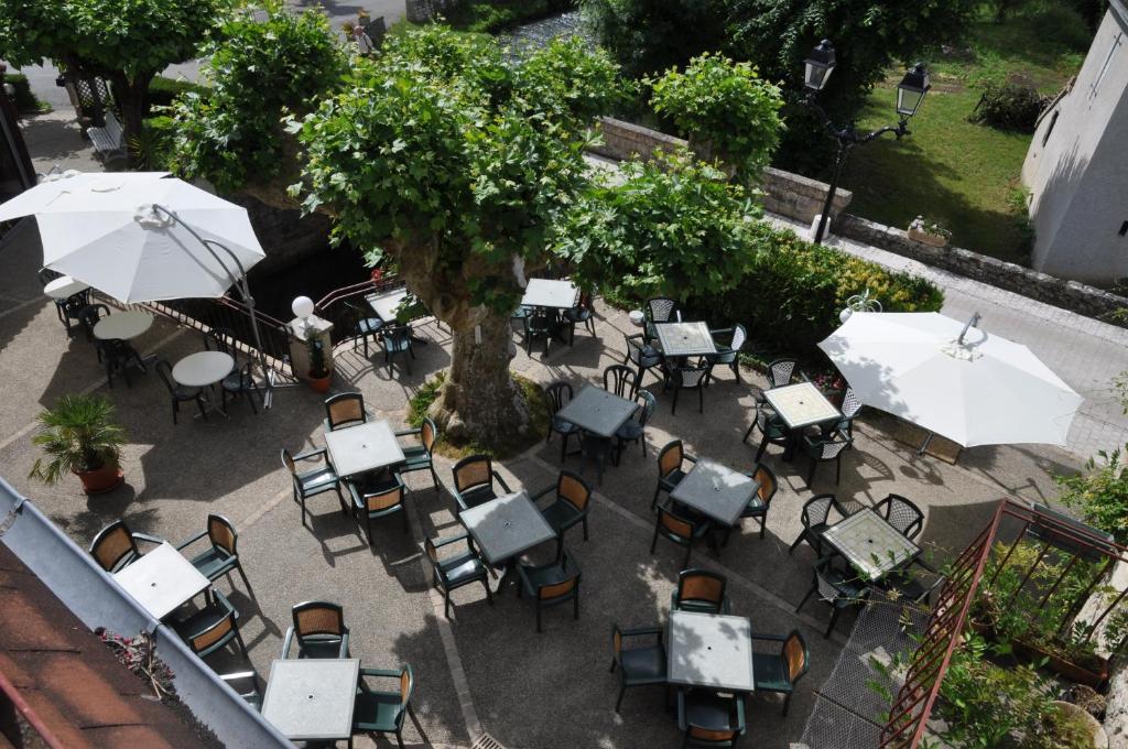 Logis Hotels - Auberge De L'Ile - Hotel 3 Etoiles Et Restaurant Creysse  Exteriör bild