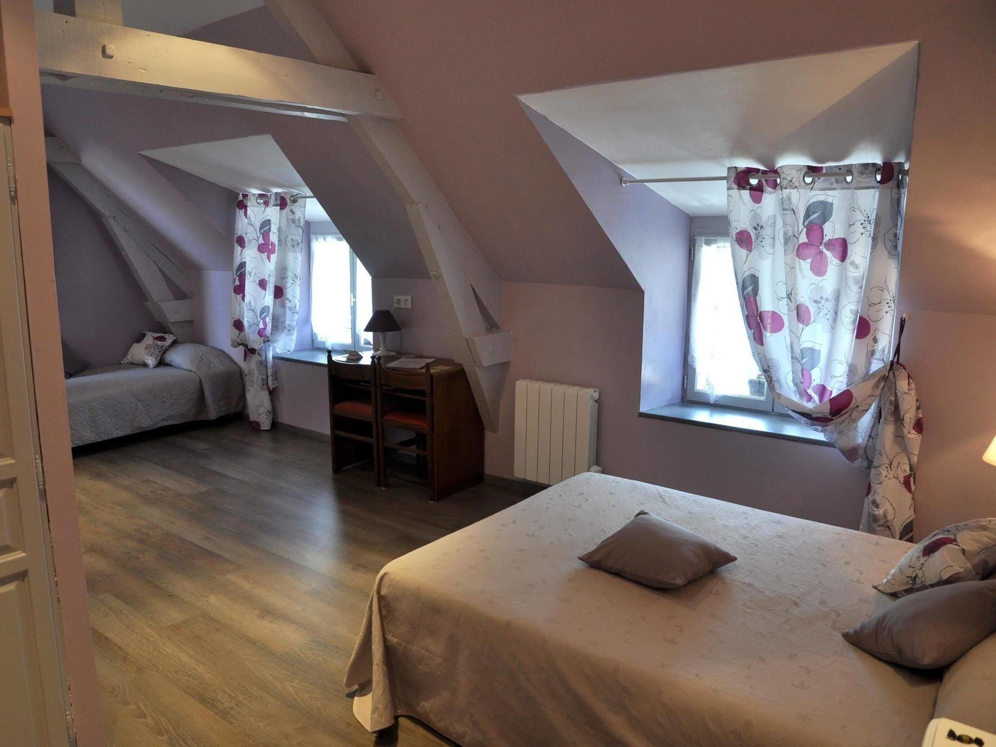 Logis Hotels - Auberge De L'Ile - Hotel 3 Etoiles Et Restaurant Creysse  Exteriör bild